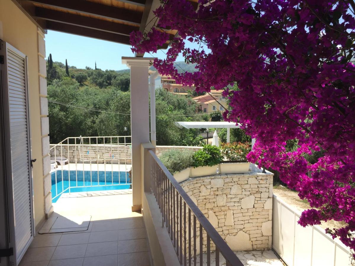 Villa Petrino - Central Flat Location Within Kassiopi. Sleeps 8 Esterno foto